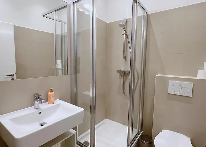 New Renovated 2br At Stadhalle *