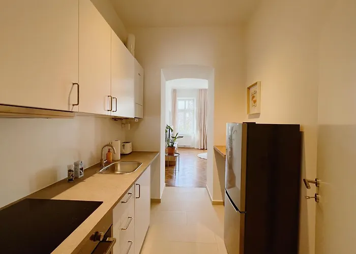 New Renovated 2br At Stadhalle *