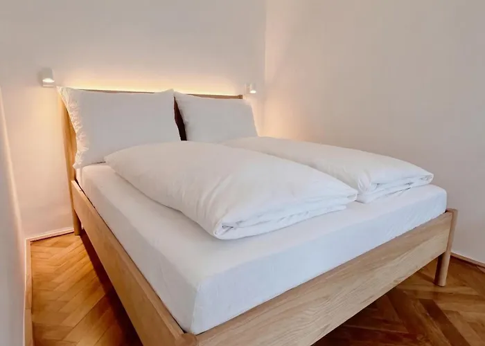 Daire New Renovated 2br At Stadhalle *